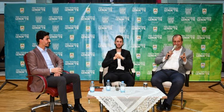 YILDIZ FUTBOLCU MEMLEKETİNDE GENÇLERLE BULUŞTU