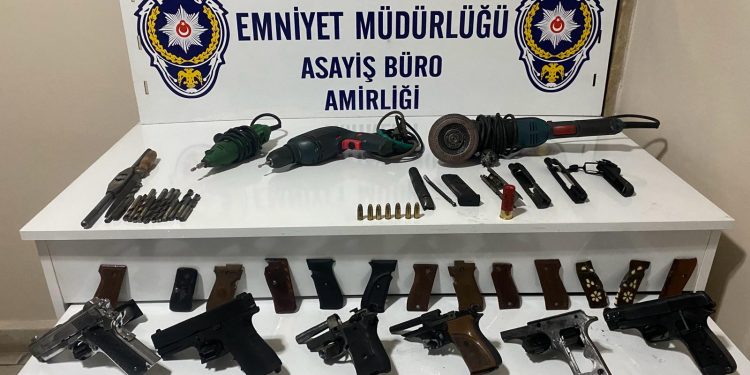 İZNİK İLÇE EMNİYET EKİPLERİNDEN ŞOK BASKIN