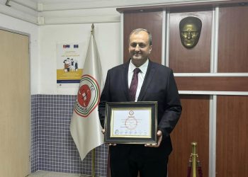 İZNİK BELEDİYE BAŞKANI KAĞAN MEHMET USTA MAZBATASINI ALDI