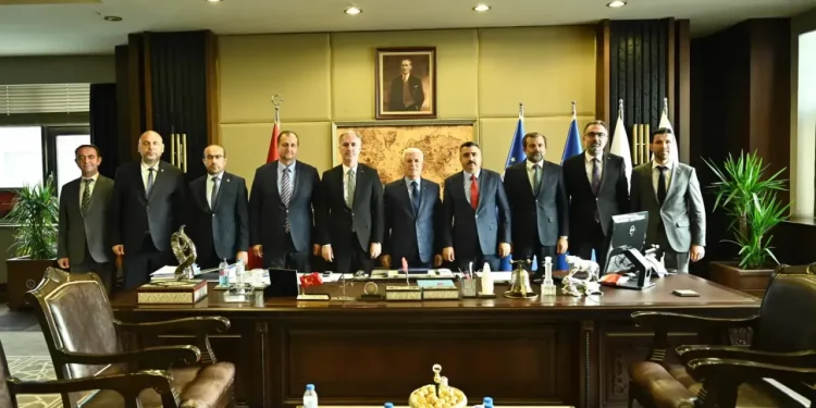 AK PARTİLİ BELEDİYE BAŞKANLARINDAN MUSTAFA BOZBEY’E ZİYARET