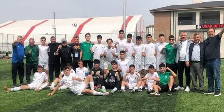 İZNİKSPOR U15 TÜRKİYE ŞAMPİYONU….