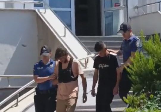 BİRİNİN 28 YIL KESİNLEŞMİŞ CEZASI BİRİDE HIRSIZLIKTAN YAKALANARAK CEZA EVİNİ BOYLADI 28 YIL KESİNLEŞMİŞ HAPİS CEZASI BULUNAN ŞAHSİ İZNİK EMNİYET EKİPLERİ YAKALADI