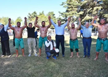 İZNİK’TE GÜREŞ HEYECANI