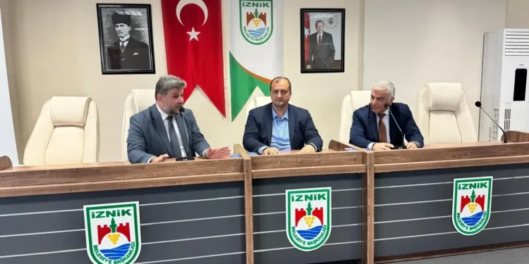 İZNİK’TE TURİZİM HAREKETLİLİĞİ