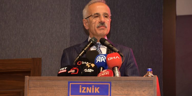 Bakan Uraloğlu’ndan İznik-Mekece Yolu Müjdesi