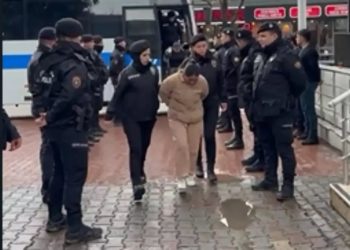 İznik’te şafak operasyonu Uyuşturucu tacirleri gözaltında