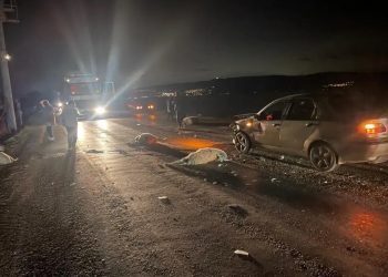 Otomobil koyun sürüsünün arasına daldı