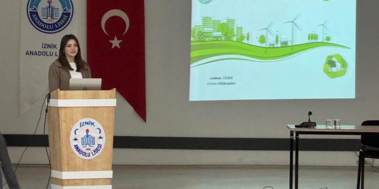 İznik Belediyesi’nden Gençlere Çevre Bilinci Seminerleri Başladı