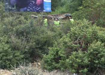 TRAKTÖR UÇURUMA YUVARLANDI