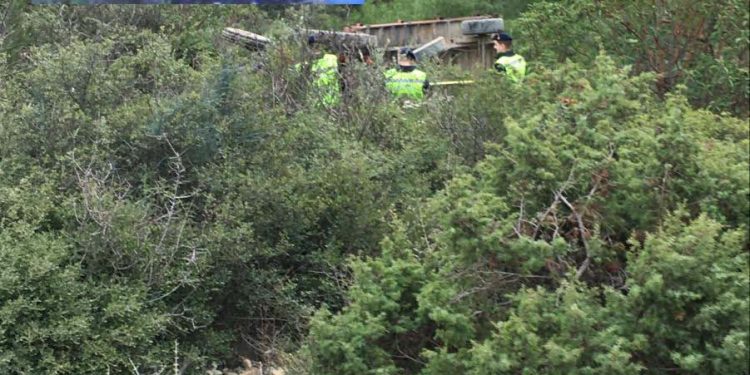 TRAKTÖR UÇURUMA YUVARLANDI