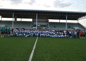 İznik spor Yaz Futbol Okulu’nda Sertifika Heyecanı