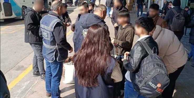 BURSA’DA DÜZENSİZ GÖÇLE MÜCADELE DEVAM EDİYOR