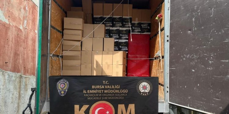 Bursa’da 6 Milyon Adet Makaron Ele Geçirildi.