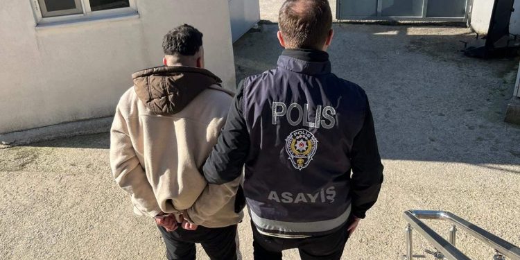 Karacabey’de Kesinleşmiş Hapis Cezası Bulunan Şahıs Yakalandı.