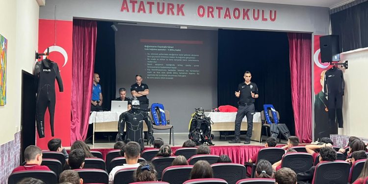Bursa Emniyet Müdürlüğünden Okul Ziyareti